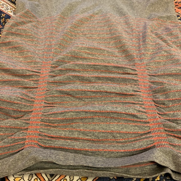 Athleta tank top in gray & orange colors SZ Small - Picture 2 of 8